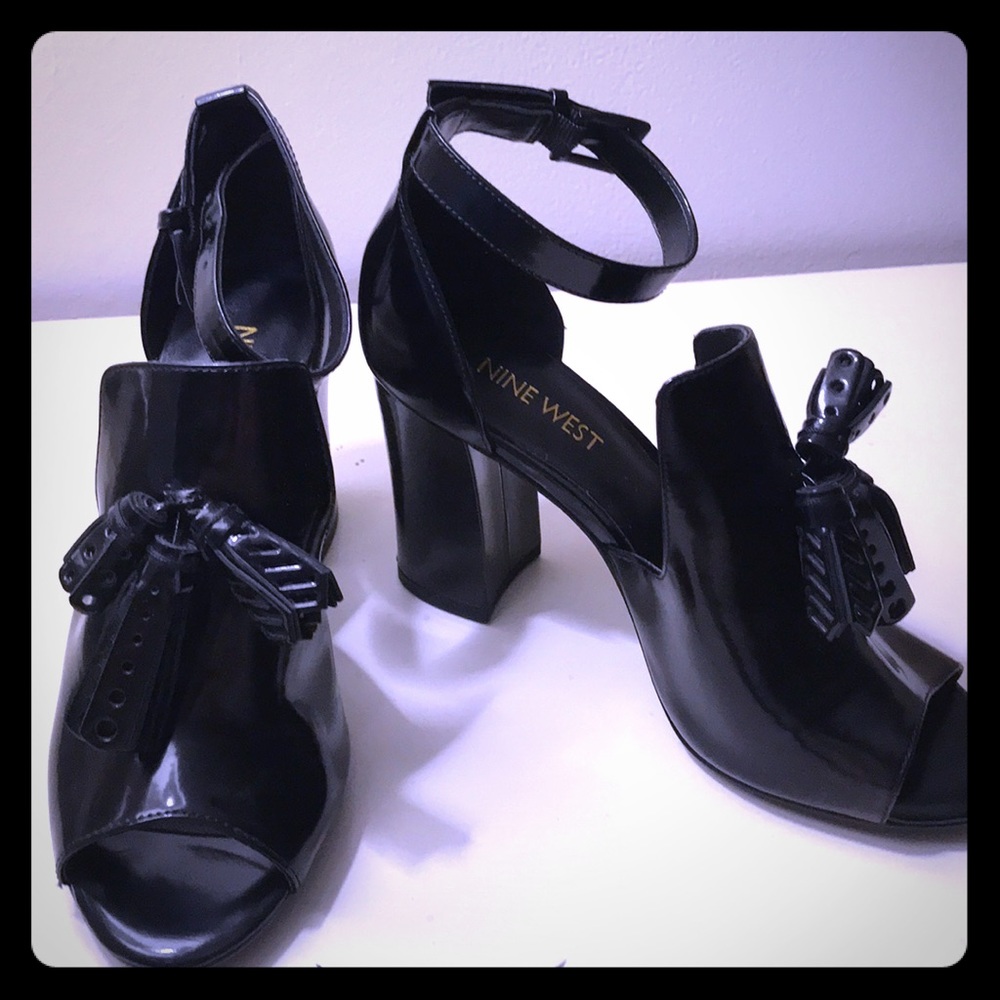 Nine West Mary Janes size 6